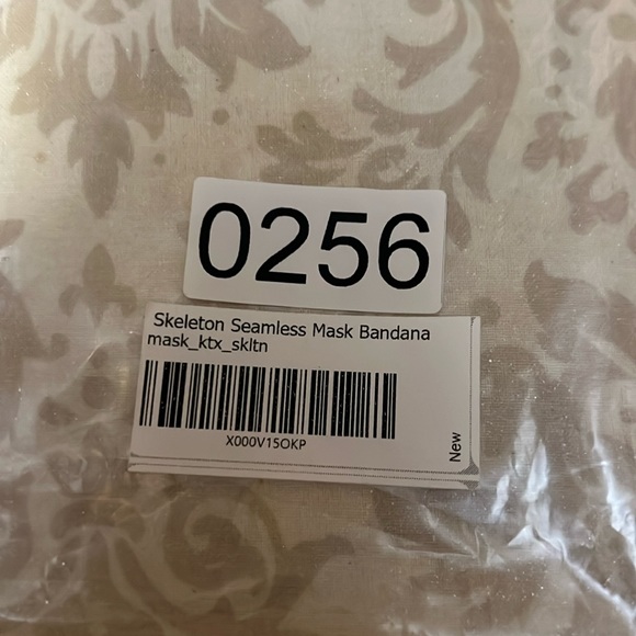 Skull Neck kerchief - Picture 6 of 6